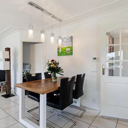 Holiday home Quaint In With Garden *