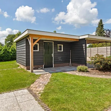 Quaint In With Garden Holiday home