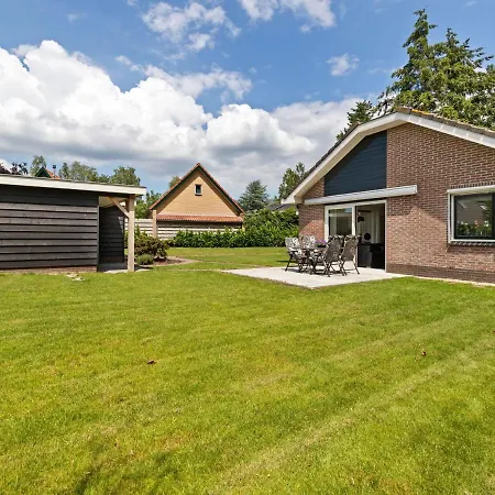 Holiday home Quaint In With Garden Putten