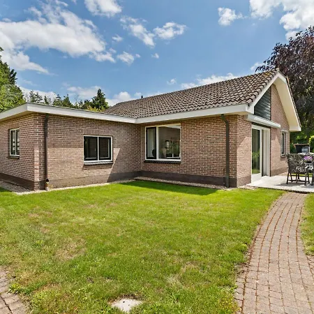 Quaint In With Garden Putten