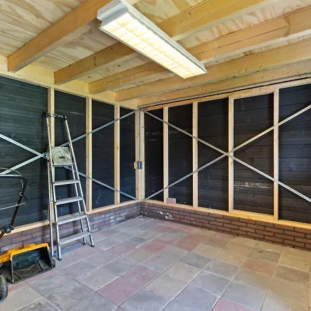 Quaint In With Garden Holiday home *
