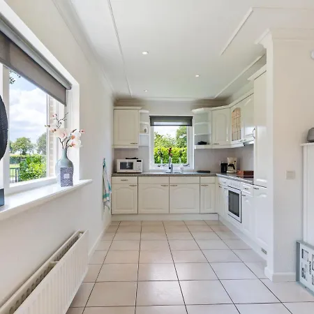 Holiday home Quaint In With Garden